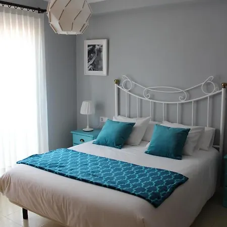 Apto. Con Gran Terraza Y Acceso Directo A Piscina. * Дения