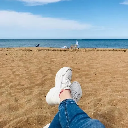 Apto. Con Gran Terraza Y Acceso Directo A Piscina. *