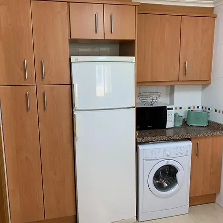 Apartamento Apto. Con Gran Terraza Y Acceso Directo A Piscina.