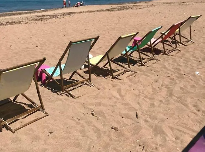 Apto. Con Gran Terraza Y Acceso Directo A Piscina.