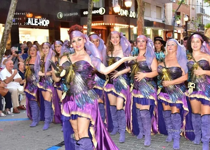 Apto. Con Gran Terraza Y Acceso Directo A Piscina.